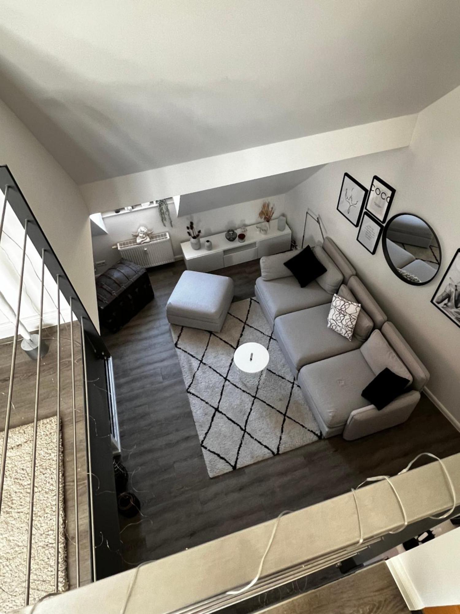 Moderne Galeriewohnung Mit Balkon Und Stellplatz Am Wenigemarkt Erfurt Bagian luar foto