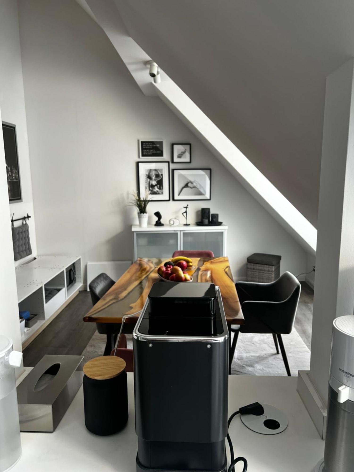 Moderne Galeriewohnung Mit Balkon Und Stellplatz Am Wenigemarkt Erfurt Bagian luar foto