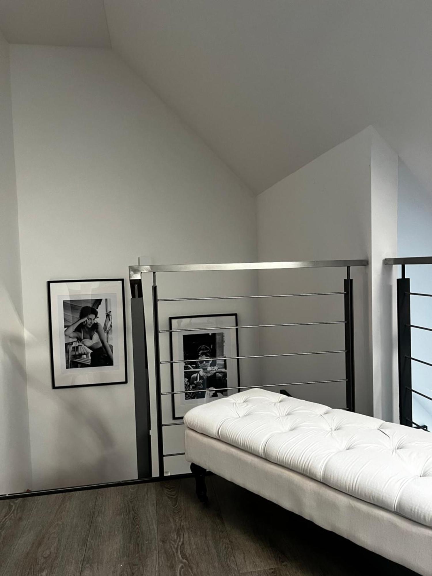 Moderne Galeriewohnung Mit Balkon Und Stellplatz Am Wenigemarkt Erfurt Bagian luar foto