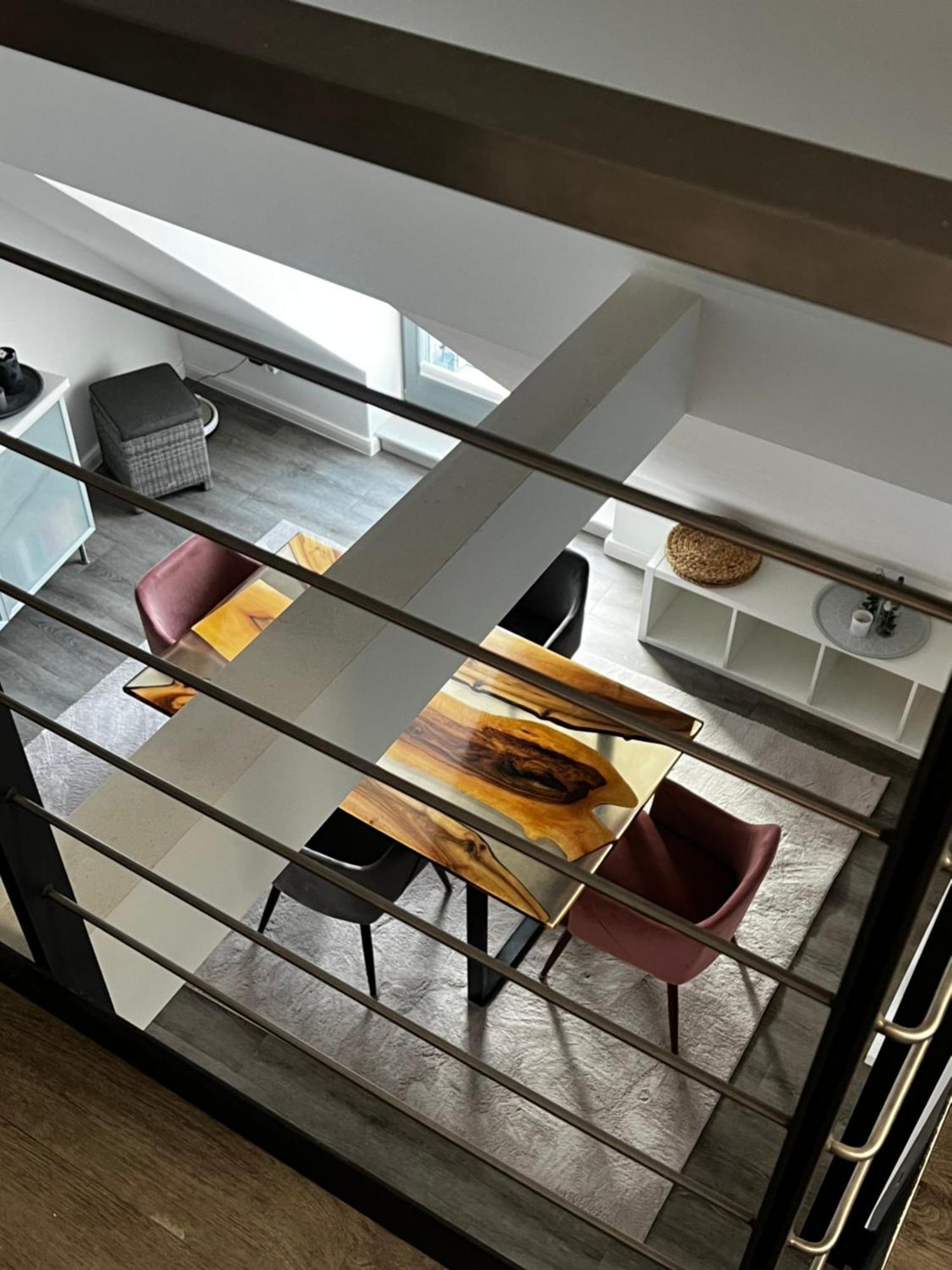 Moderne Galeriewohnung Mit Balkon Und Stellplatz Am Wenigemarkt Erfurt Bagian luar foto