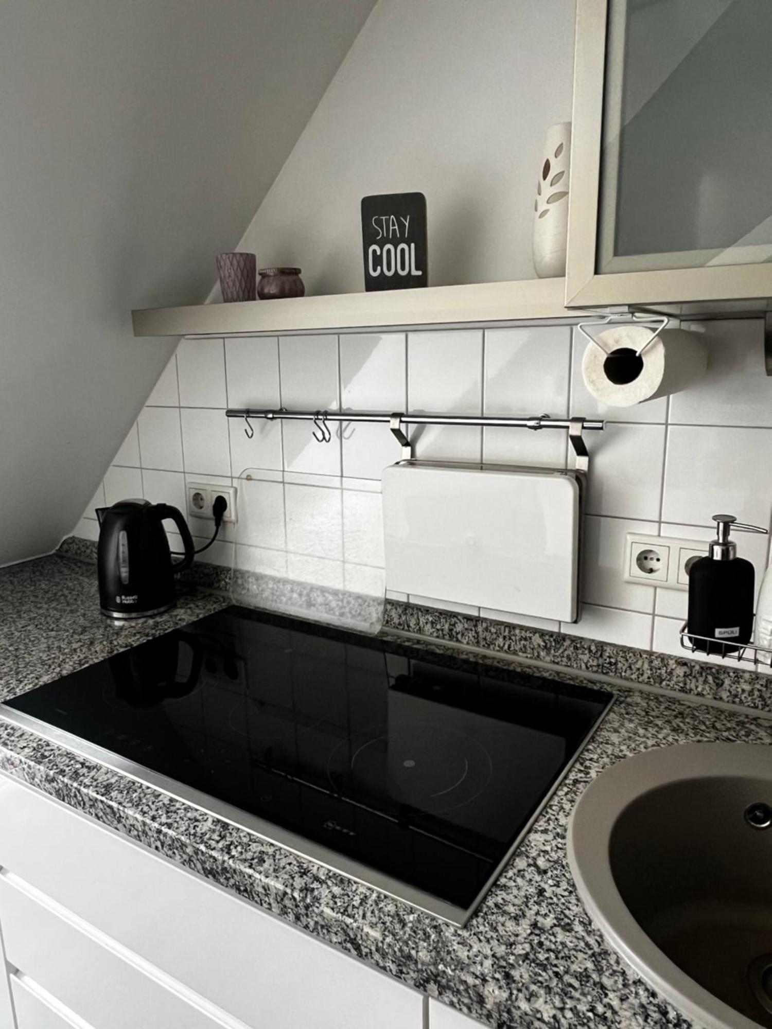 Moderne Galeriewohnung Mit Balkon Und Stellplatz Am Wenigemarkt Erfurt Bagian luar foto
